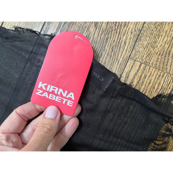 NWT Gucci Coco Capitan Silk Blend Black Shawl Scarf 140 x 140 - Picture 7 of 9